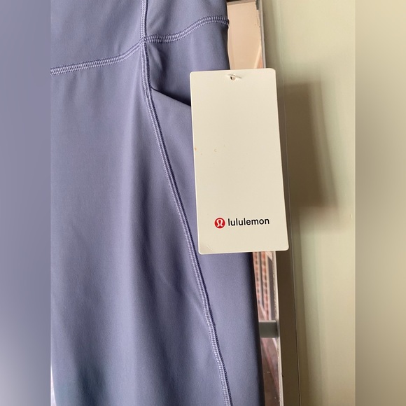 Periwinkle Time to Sweat Crop 23” size 8 leggings - Picture 5 of 6